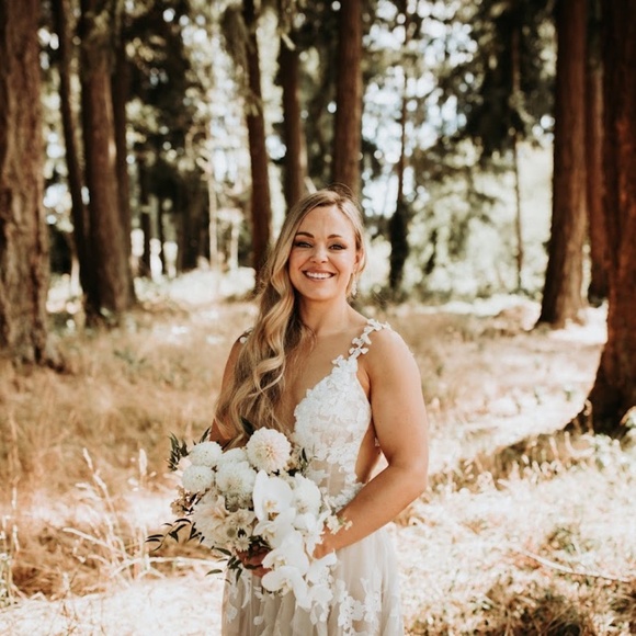 Galia Lahav Wedding Dress - Picture 13 of 16